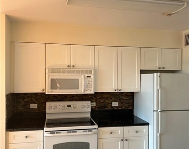 300 Mamaroneck Avenue - Photo Thumbnail 3