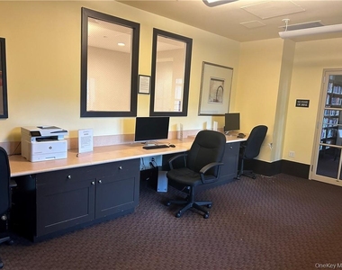 300 Mamaroneck Avenue - Photo Thumbnail 9