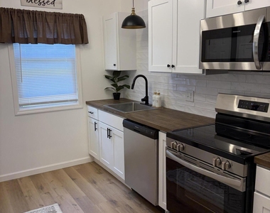 905 Balltown Road - Photo Thumbnail 7