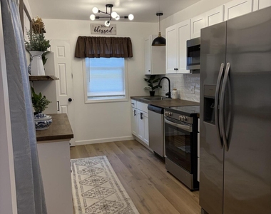 905 Balltown Road - Photo Thumbnail 6