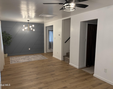 905 Balltown Road - Photo Thumbnail 4