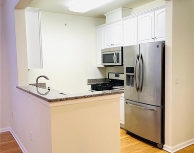 544 E Celebration Way - Photo Thumbnail 4