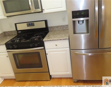 544 E Celebration Way - Photo Thumbnail 18
