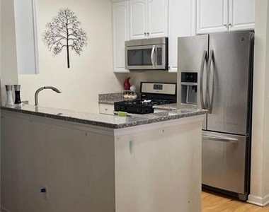 544 E Celebration Way - Photo Thumbnail 7