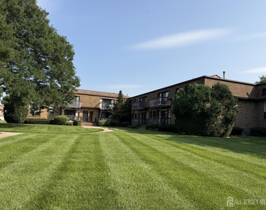 1105 N Oaks Boulevard - Photo Thumbnail 23