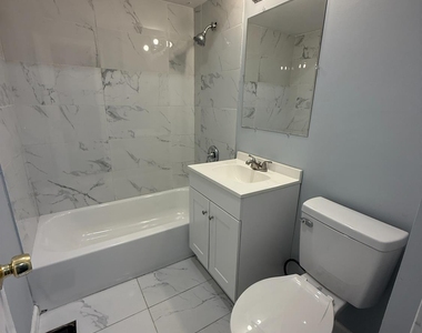 43 Crampton Avenue - Photo Thumbnail 12