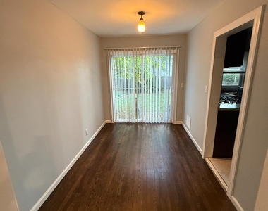 43 Crampton Avenue - Photo Thumbnail 5