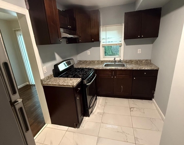 43 Crampton Avenue - Photo Thumbnail 7