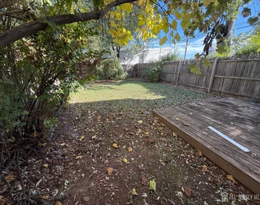 43 Crampton Avenue - Photo Thumbnail 17
