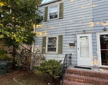 43 Crampton Avenue - Photo Thumbnail 1