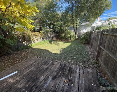 43 Crampton Avenue - Photo Thumbnail 16