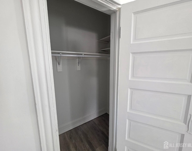 226 French Street - Photo Thumbnail 10