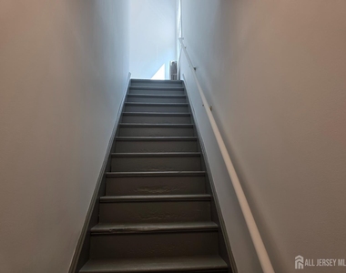 226 French Street - Photo Thumbnail 2