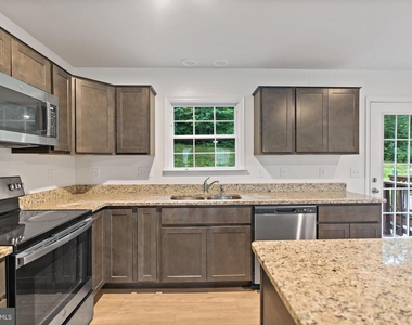 132 Furlong Way - Photo Thumbnail 8