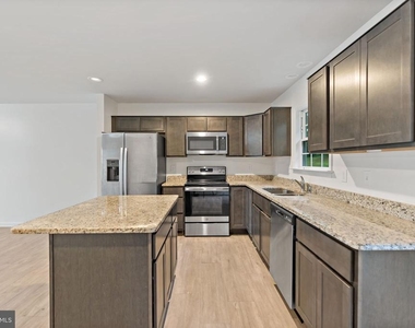 132 Furlong Way - Photo Thumbnail 7