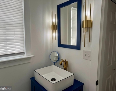 122 Washington Street N - Photo Thumbnail 10