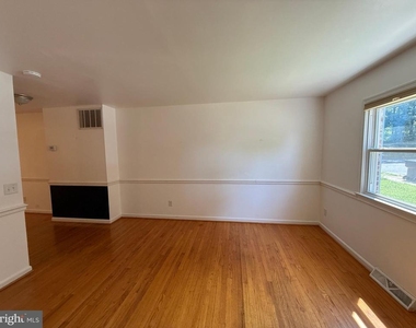 431 Ridgemore Street - Photo Thumbnail 2