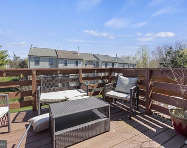 10747 Brice Court - Photo Thumbnail 18