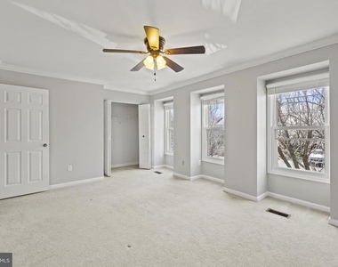 10747 Brice Court - Photo Thumbnail 9