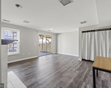 10747 Brice Court - Photo Thumbnail 16
