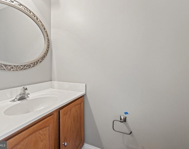 10747 Brice Court - Photo Thumbnail 6