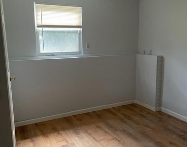 14919 Enterprise Lane - Photo Thumbnail 6