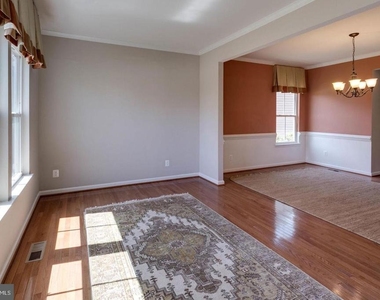 12760 Manor Hall Court - Photo Thumbnail 4