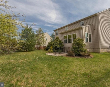 12760 Manor Hall Court - Photo Thumbnail 43