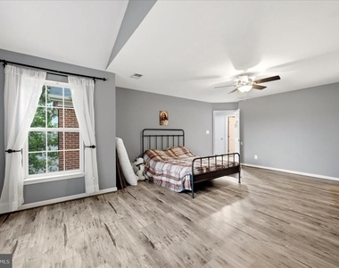 10545 Turning Grass Way - Photo Thumbnail 36