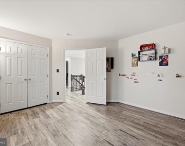 10545 Turning Grass Way - Photo Thumbnail 30