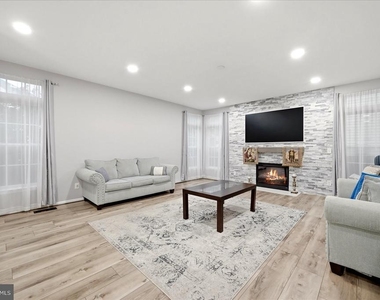 10545 Turning Grass Way - Photo Thumbnail 11