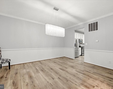 10545 Turning Grass Way - Photo Thumbnail 7