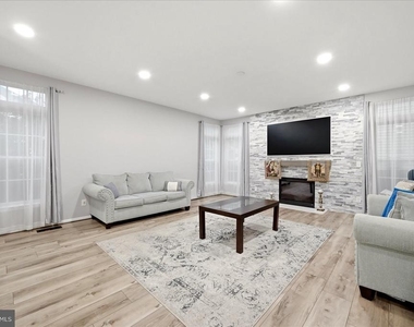 10545 Turning Grass Way - Photo Thumbnail 10