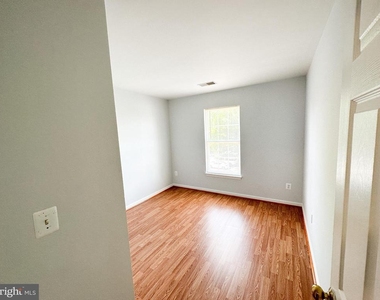 20910 Butterwood Falls Terrace - Photo Thumbnail 9