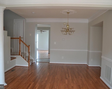 21958 Windy Oaks Square - Photo Thumbnail 3