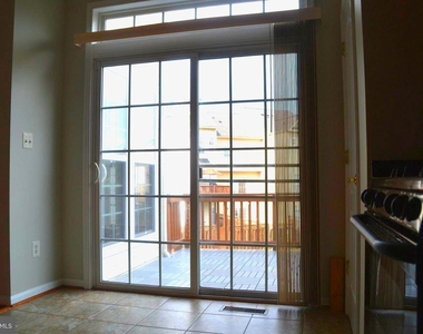 21958 Windy Oaks Square - Photo Thumbnail 4