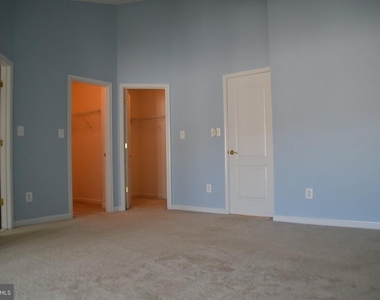 21958 Windy Oaks Square - Photo Thumbnail 14