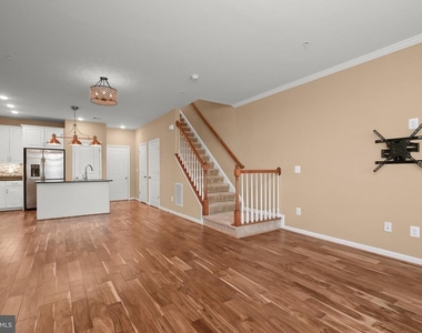 1304 Ribbon Limestone Terrace Se - Photo Thumbnail 2