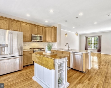 25368 Shipley Terrace - Photo Thumbnail 7
