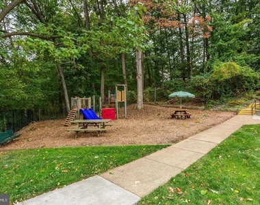 7855 Enola Street - Photo Thumbnail 17