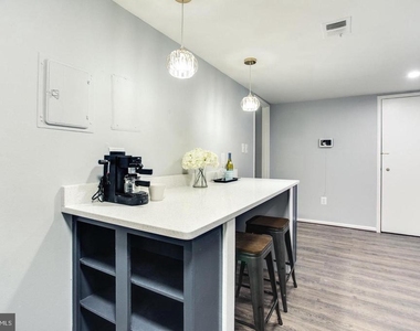 7855 Enola Street - Photo Thumbnail 8