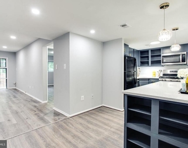 7855 Enola Street - Photo Thumbnail 5