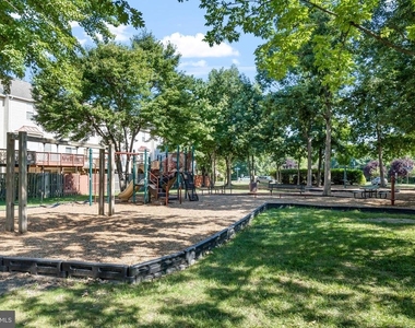 13129 Englishwood Lane - Photo Thumbnail 41