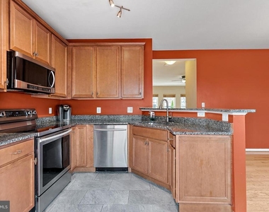 13129 Englishwood Lane - Photo Thumbnail 13