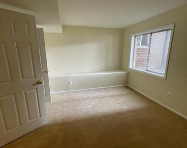 4108 Mangalore Drive - Photo Thumbnail 9