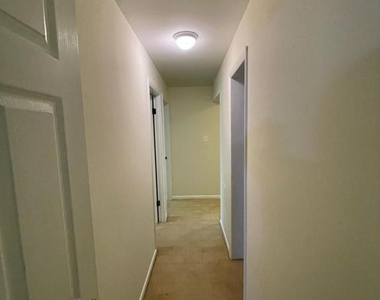 4108 Mangalore Drive - Photo Thumbnail 5