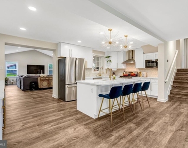 5410 Montgomery Street - Photo Thumbnail 12