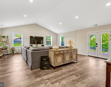 5410 Montgomery Street - Photo Thumbnail 18