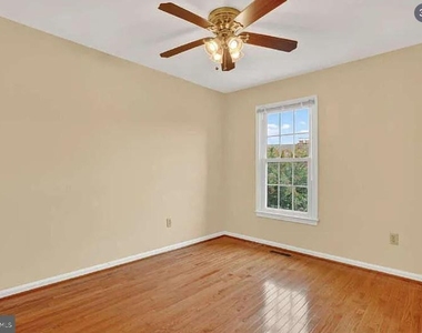 7427 Salford Court - Photo Thumbnail 30