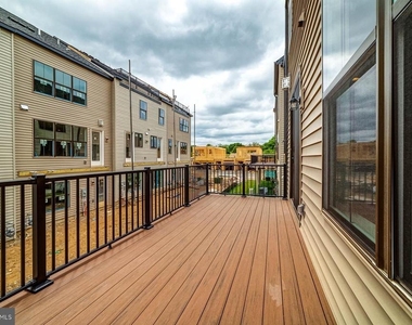 6227 Almerico Place - Photo Thumbnail 27
